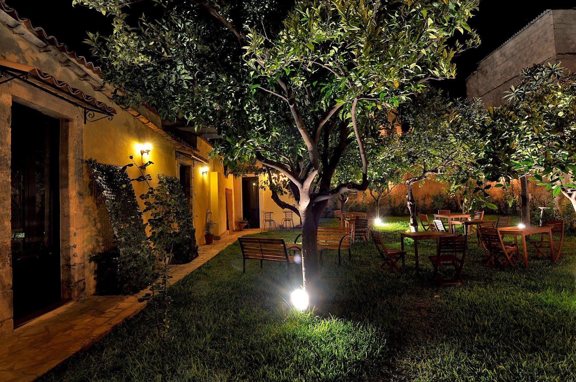 Il Giardino Del Barocco Panzió Noto Kültér fotó